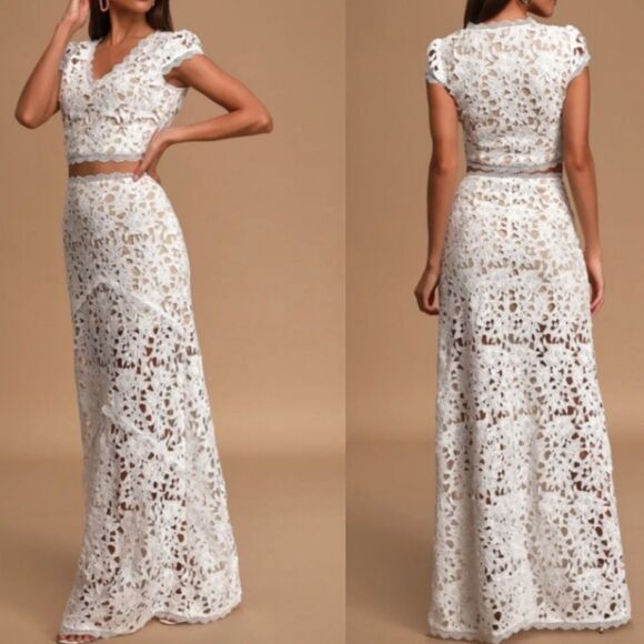 Lace Skirt & Crop Top Set - Picture 11 of 12